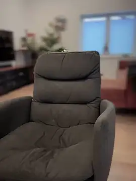 Snapshot of Suesse_Schnitte chatting on 16, 12, 2024 Suesse Schnitte online show from 16, 12, 2024