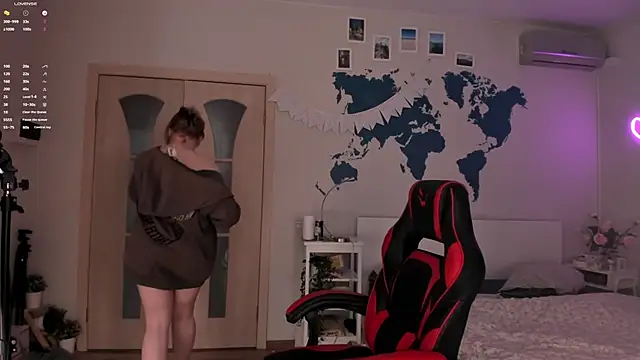 LisaLaas online show from 22, 12, 2024