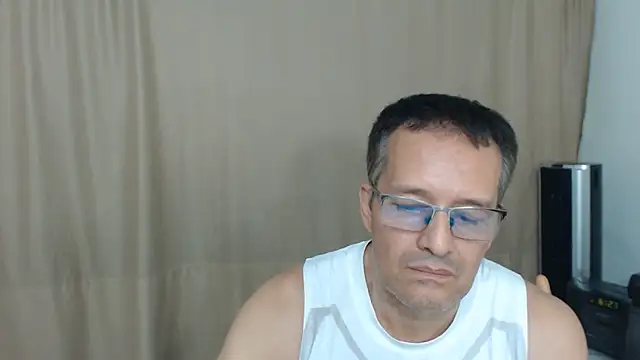 Snapshot of Daddyhot_Alejo chatting on 20, 6, 2026 Daddyhot Alejo online show from 20, 6, 2026