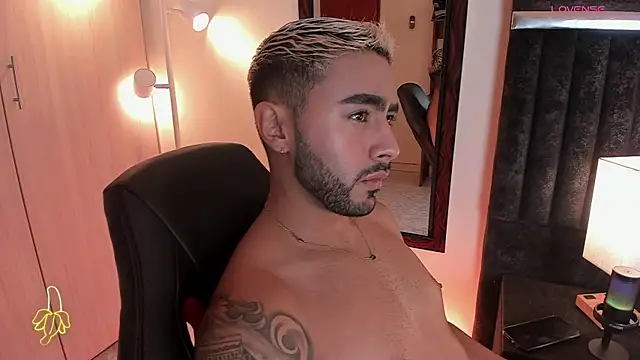 ItsMeEros online show from 4, 10, 2025