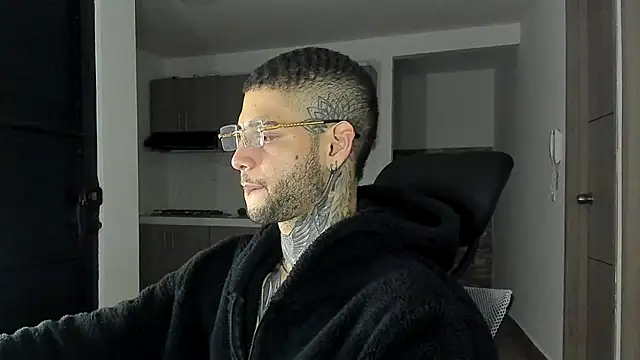  jamesleandros1 online show from 10, 9, 2025