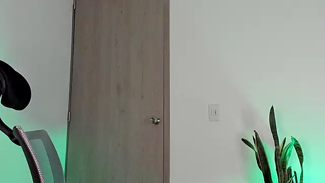  jamesleandros1 online show from 13, 2, 2026