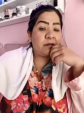 Dalessa Bigtits online show from 6, 4, 2026