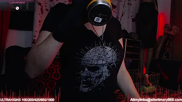 Snapshot of Silentmary chatting on 11, 9, 2025 Silentmary online show from 11, 9, 2025