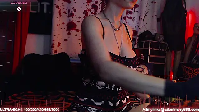 Snapshot of Silentmary chatting on 12, 9, 2025 Silentmary online show from 12, 9, 2025