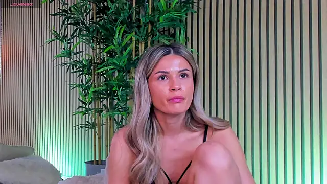 Avril Cyrus online show from 18, 3, 2025