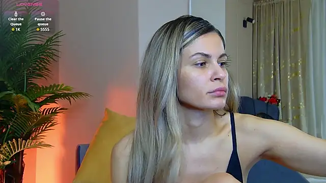 Snapshot of Avril_Cyrus chatting on 19, 2, 2026 Avril Cyrus online show from 19, 2, 2026