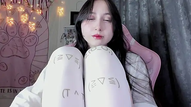 Holy420lolii online show from 23, 10, 2025