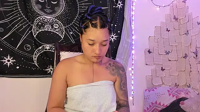 Eva Lee  online show from 10, 9, 2025