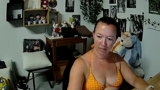 Snapshot of AnyaKrey@xh chatting on 4, 8, 2026 AnyaKreyxh online show from 4, 8, 2026