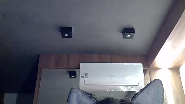 Skinny-Kitten online show from 9, 1, 2026