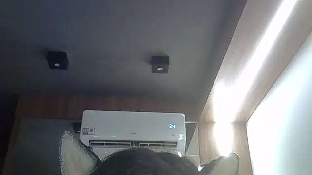 Snapshot of Skinny-Kitten chatting on 8, 4, 2026 Skinny-Kitten online show from 8, 4, 2026