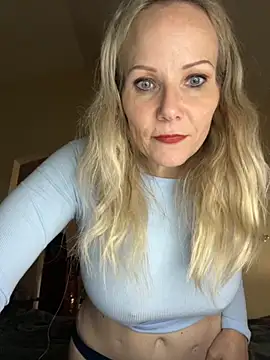 Snapshot of Sexual_Lovable_Doll chatting on 4, 11, 2025 Sexual Lovable Doll online show from 4, 11, 2025