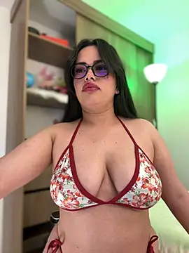 Snapshot of andra_rose chatting on 30, 12, 2024 andra rose online show from 30, 12, 2024