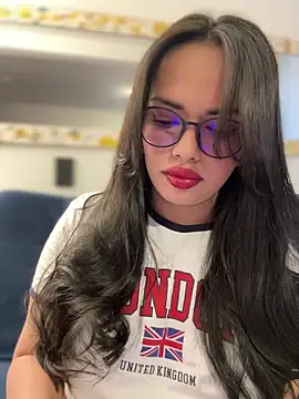 Snapshot of andra_rose chatting on 26, 2, 2025 andra rose online show from 26, 2, 2025