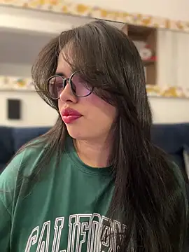 Snapshot of andra_rose chatting on 3, 3, 2025 andra rose online show from 3, 3, 2025