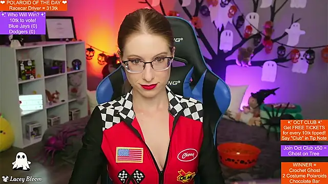 TheLaceyBloom online show from 30, 10, 2025