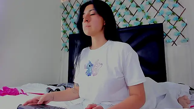 EmmaWilliamss online show from 26, 5, 2026