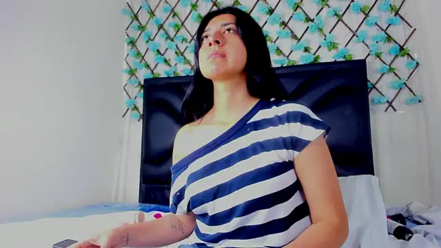EmmaWilliamss online show from 3, 6, 2026