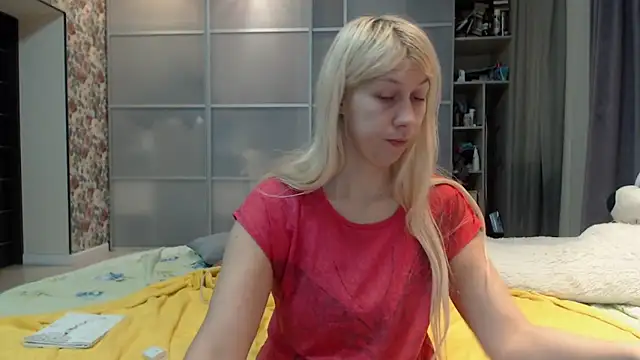 KyliePag online show from 14, 12, 2025