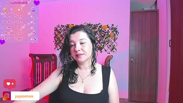 Snapshot of yuya_ss chatting on 14, 10, 2025 yuya ss online show from 14, 10, 2025