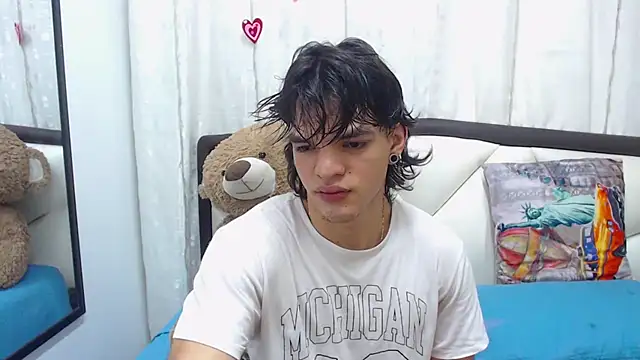 AlbertBernal69 online show from 14, 3, 2025