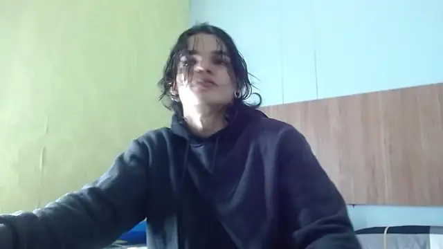 AlbertBernal69 online show from 7, 10, 2025