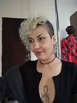 MariLouM online show from 8, 7, 2026
