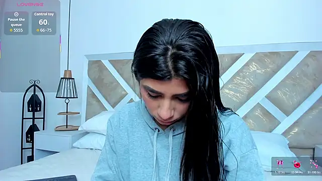 Snapshot of ZiaCalifa chatting on 9, 2, 2026 ZiaCalifa online show from 9, 2, 2026