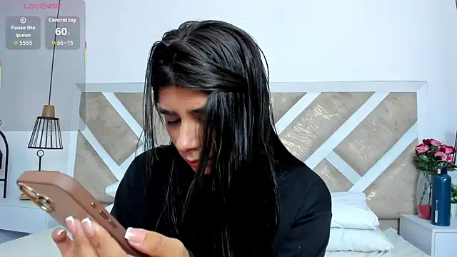 Snapshot of ZiaCalifa chatting on 12, 2, 2026 ZiaCalifa online show from 12, 2, 2026