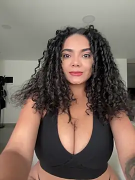 Mariecurl online show from 7, 4, 2026