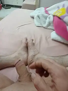 Hardapple01 online show from 19, 3, 2025