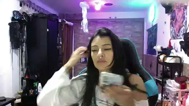 Snapshot of AngelaQueen_ chatting on 3, 12, 2025 AngelaQueen online show from 3, 12, 2025