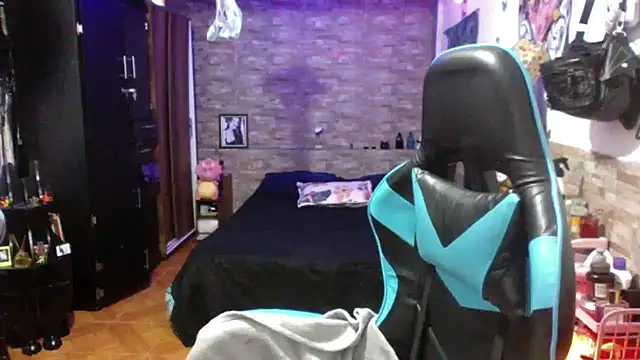 Snapshot of AngelaQueen_ chatting on 26, 4, 2026 AngelaQueen online show from 26, 4, 2026