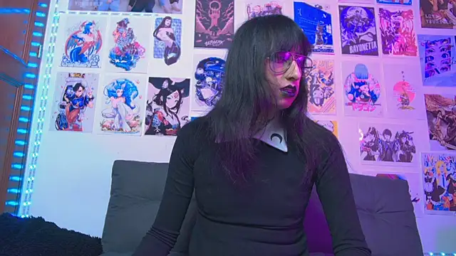 snowblack  online show from 8, 2, 2025