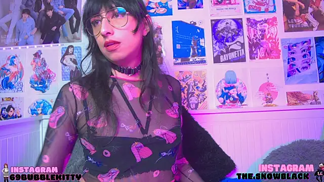 snowblack  online show from 21, 3, 2025