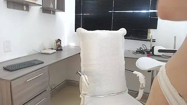 MIYESSI online show from 22, 9, 2025