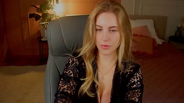 Snapshot of anita_blairr chatting on 9, 10, 2025 anita blairr online show from 9, 10, 2025