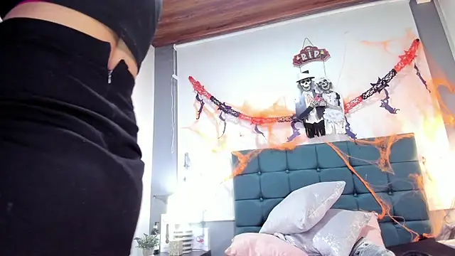 charlott lens online show from 31, 10, 2025