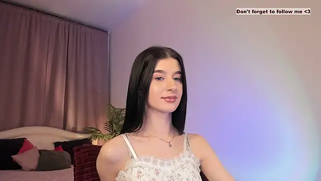 LauraCoy online show from 12, 1, 2025