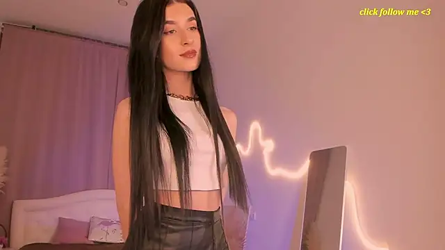 LauraCoy online show from 5, 7, 2026