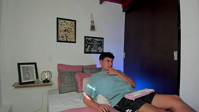 charlottte queen online show from 28, 10, 2025