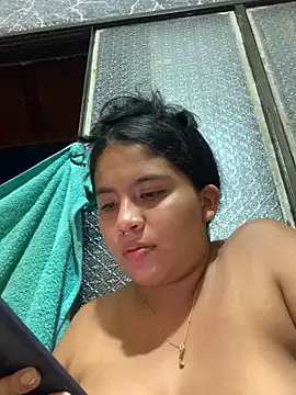 moncerrat luna online show from 1, 12, 2024