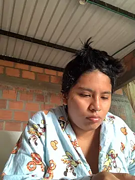 moncerrat luna online show from 6, 12, 2024