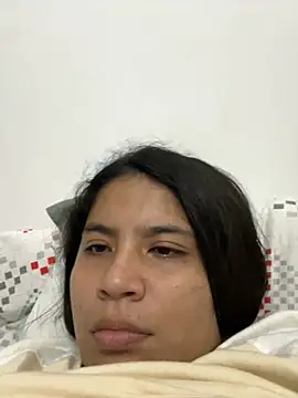 moncerrat luna online show from 24, 2, 2025