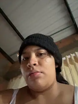 moncerrat luna online show from 28, 11, 2025