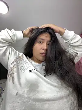 Snapshot of moncerrat_luna chatting on 16, 6, 2026 moncerrat luna online show from 16, 6, 2026