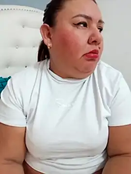 Snapshot of HORNY_MATURE25 chatting on 14, 11, 2025 HORNY MATURE25 online show from 14, 11, 2025