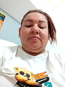 Snapshot of HORNY_MATURE25 chatting on 18, 11, 2025 HORNY MATURE25 online show from 18, 11, 2025