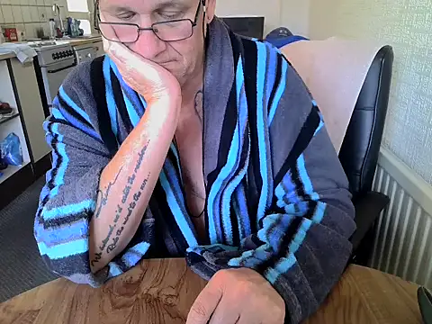 daddyflash online show from 2, 11, 2025